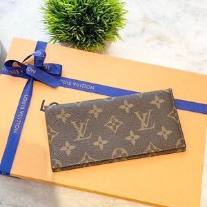 ❌SOLD❌Louis Vuitton Monogram Canvas Checkbook Cover
